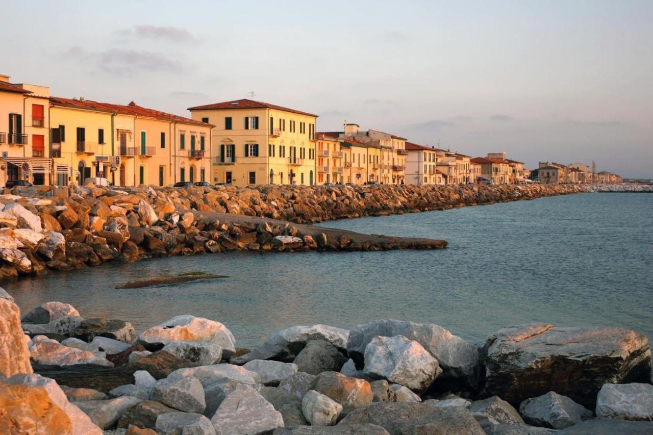 Affreschi Sul Mare Hotel Marina Di Pisa Buitenkant foto