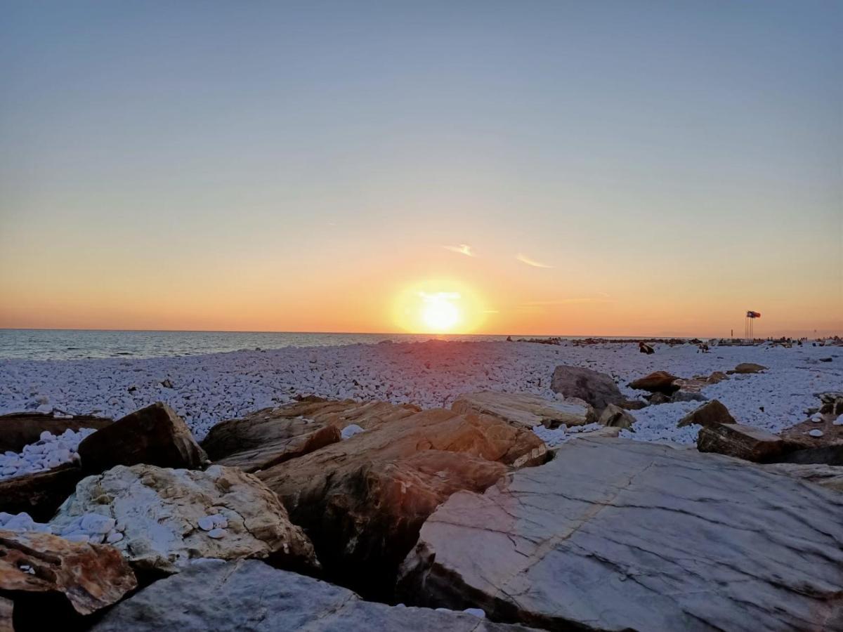 Affreschi Sul Mare Hotel Marina Di Pisa Buitenkant foto