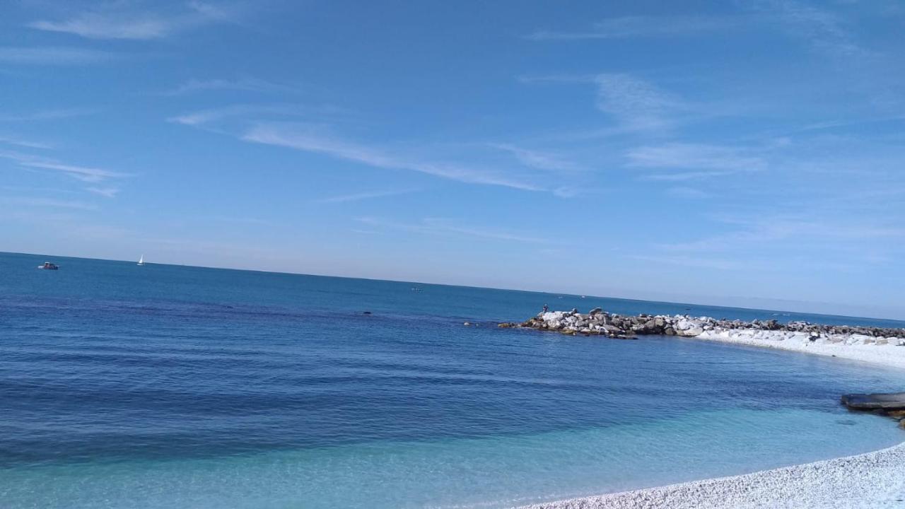 Affreschi Sul Mare Hotel Marina Di Pisa Buitenkant foto