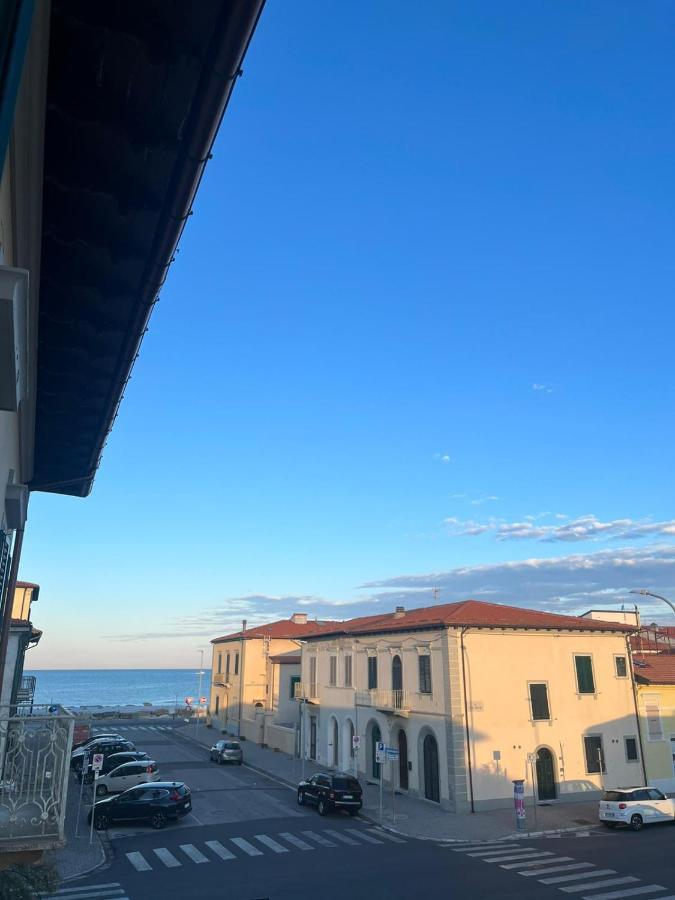 Affreschi Sul Mare Hotel Marina Di Pisa Buitenkant foto